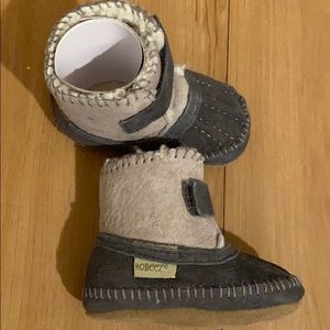 New In Box - Robeez Soft Soles Galway Cozy Boot